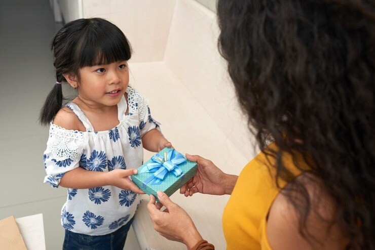 cara mendidik anak agar tidak manja,   kebiasaan yang membuat anak manja,   cara mengajarkan anak disiplin,   pola asuh yang baik untuk anak,   tips parenting untuk Bunda,   membangun kemandirian anak,   peran Bunda dalam mendidik anak